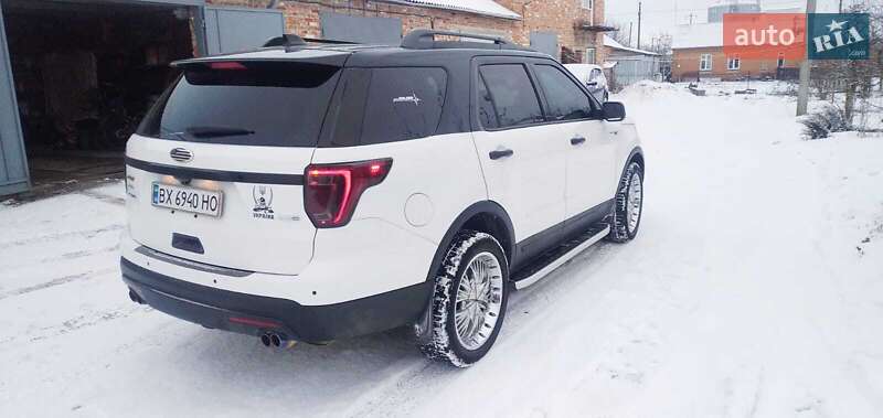 Внедорожник / Кроссовер Ford Explorer 2017 в Деражне