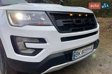 Позашляховик / Кросовер Ford Explorer 2016 в Вараші
