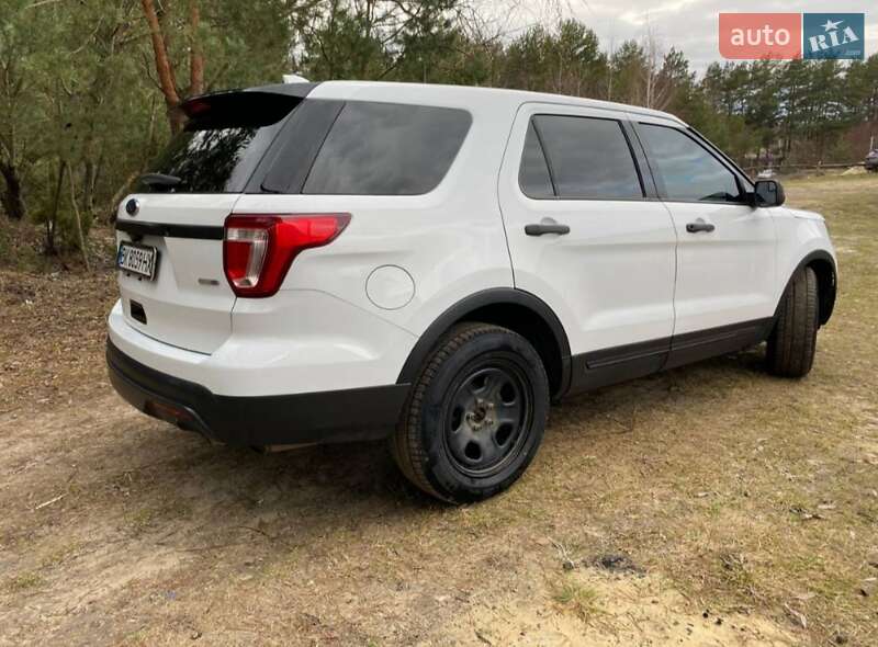 Позашляховик / Кросовер Ford Explorer 2016 в Вараші
