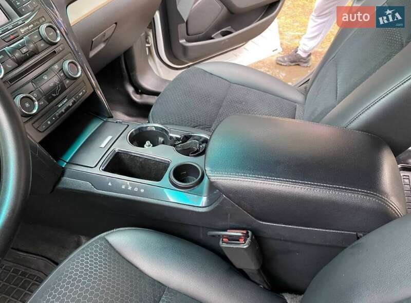 Позашляховик / Кросовер Ford Explorer 2016 в Вараші