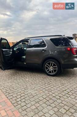 Внедорожник / Кроссовер Ford Explorer 2016 в Павлограде