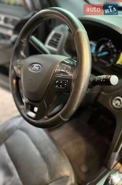 Внедорожник / Кроссовер Ford Explorer 2016 в Павлограде