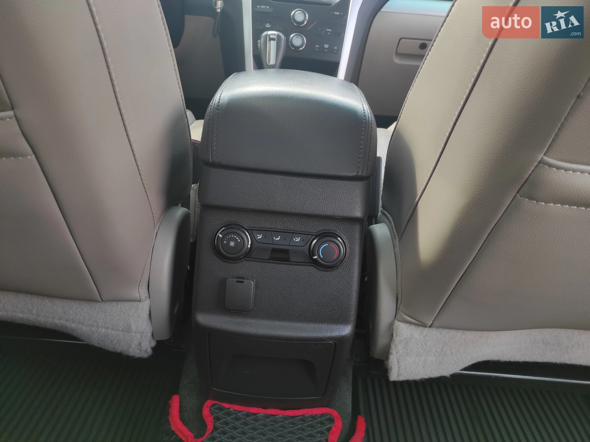 2013 Ford Explorer - мініатюра 30