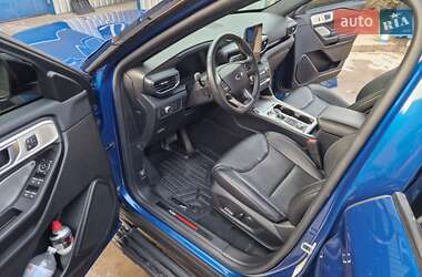 Позашляховик / Кросовер Ford Explorer 2019 в 