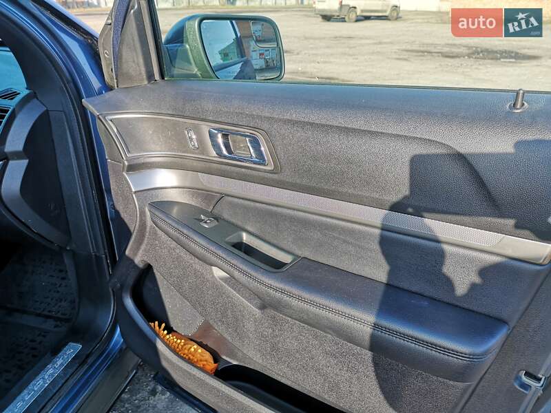 Внедорожник / Кроссовер Ford Explorer 2018 в Лубнах