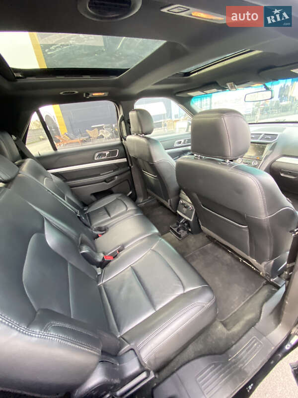 Позашляховик / Кросовер Ford Explorer 2016 в Києві