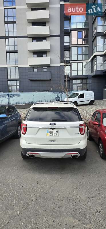 Позашляховик / Кросовер Ford Explorer 2015 в Києві