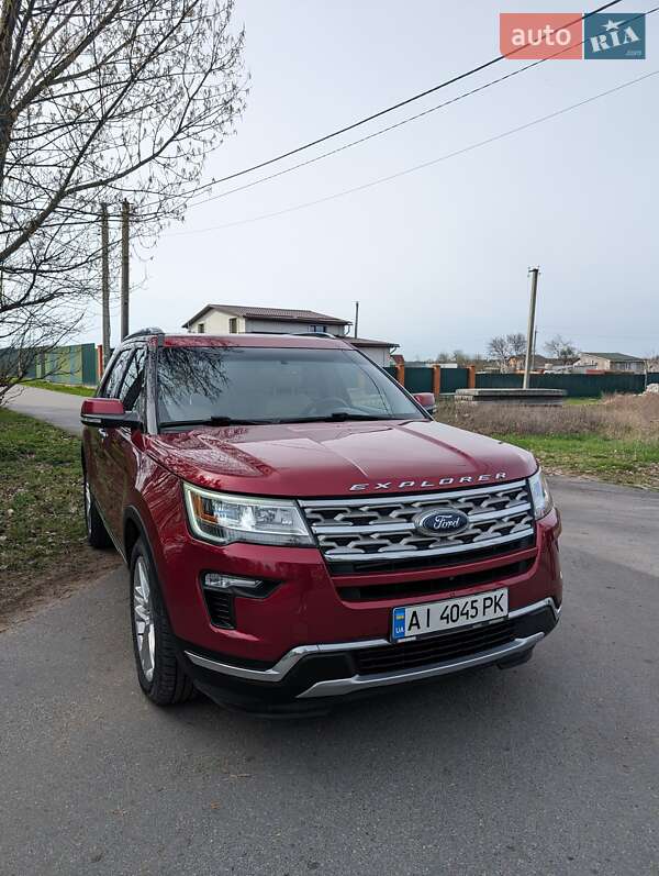 Внедорожник / Кроссовер Ford Explorer 2017 в Обухове