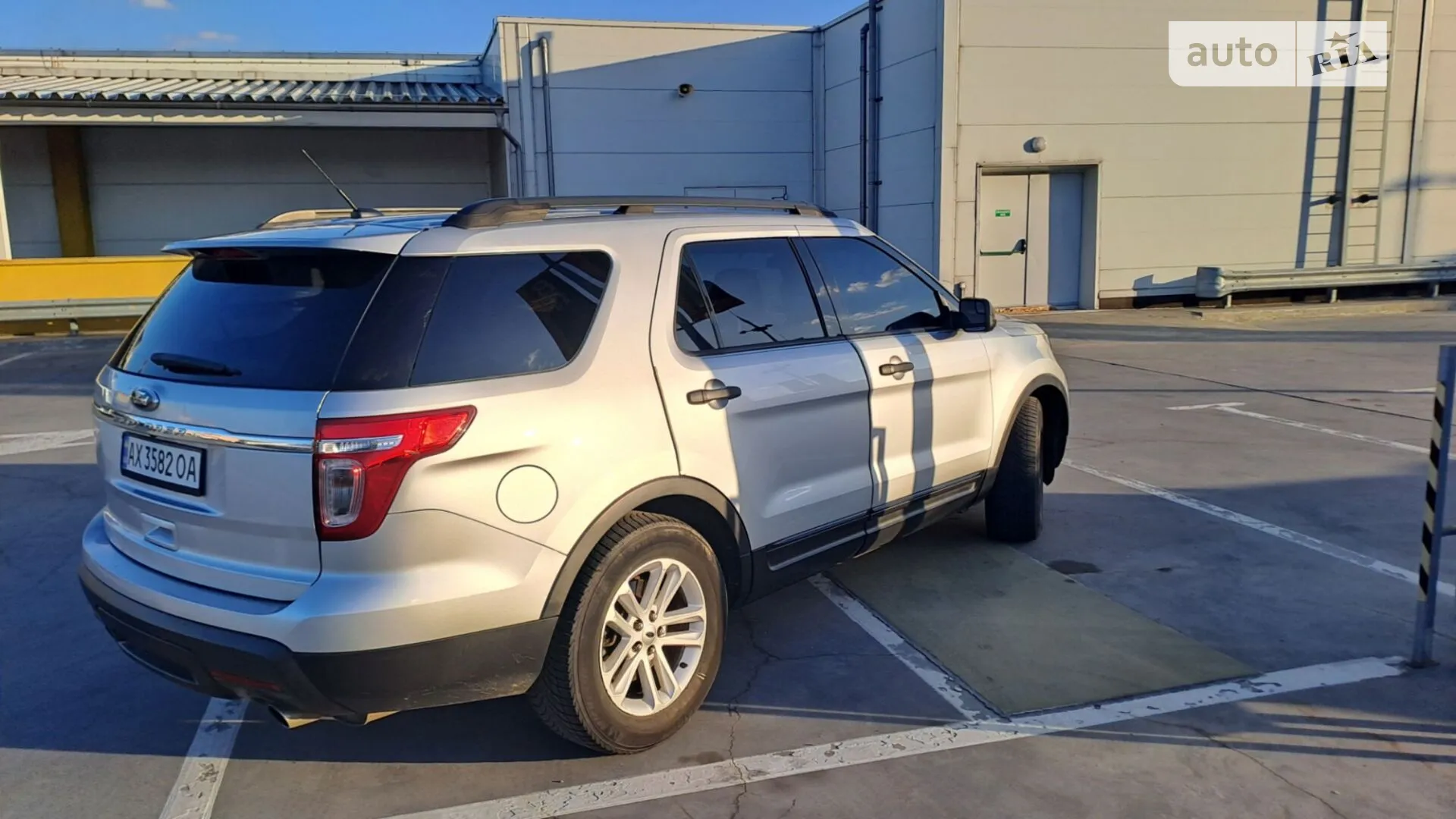 2014 Ford Explorer - мініатюра 11