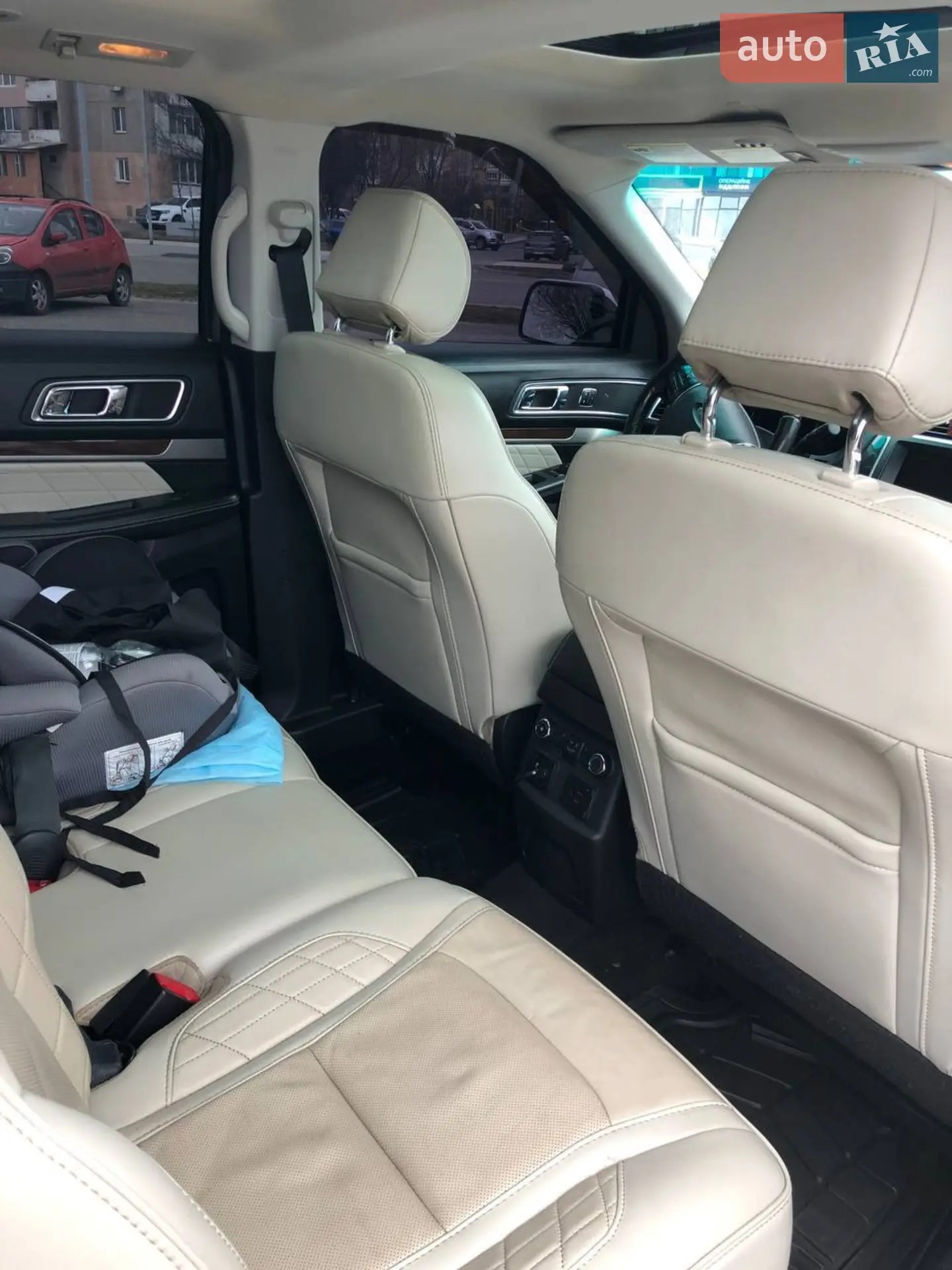 2017 Ford Explorer - мініатюра 15
