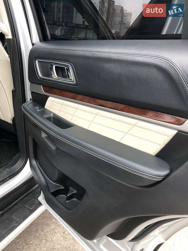 Позашляховик / Кросовер Ford Explorer 2017 в Черкасах