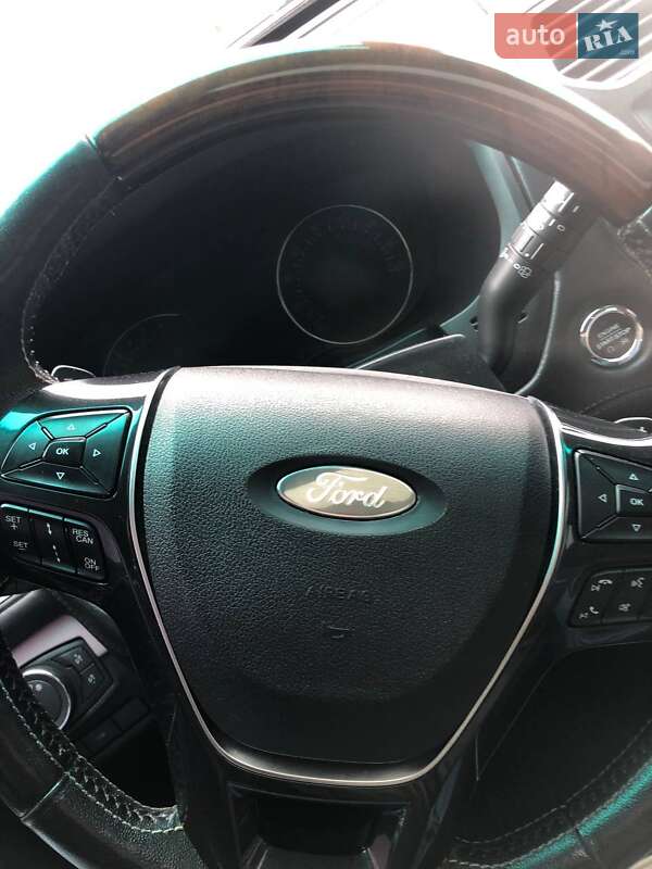Позашляховик / Кросовер Ford Explorer 2017 в Черкасах