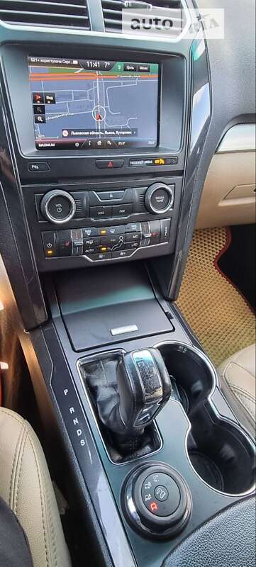 Позашляховик / Кросовер Ford Explorer 2015 в Львові