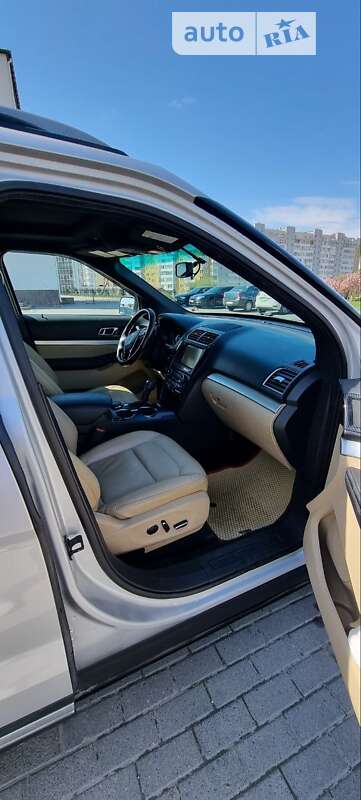 Позашляховик / Кросовер Ford Explorer 2015 в Львові