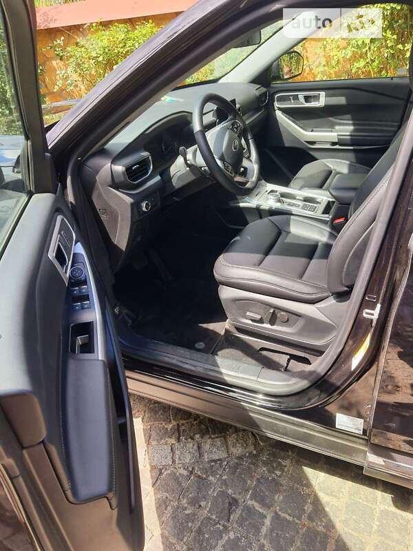 Позашляховик / Кросовер Ford Explorer 2020 в Могилів-Подільському