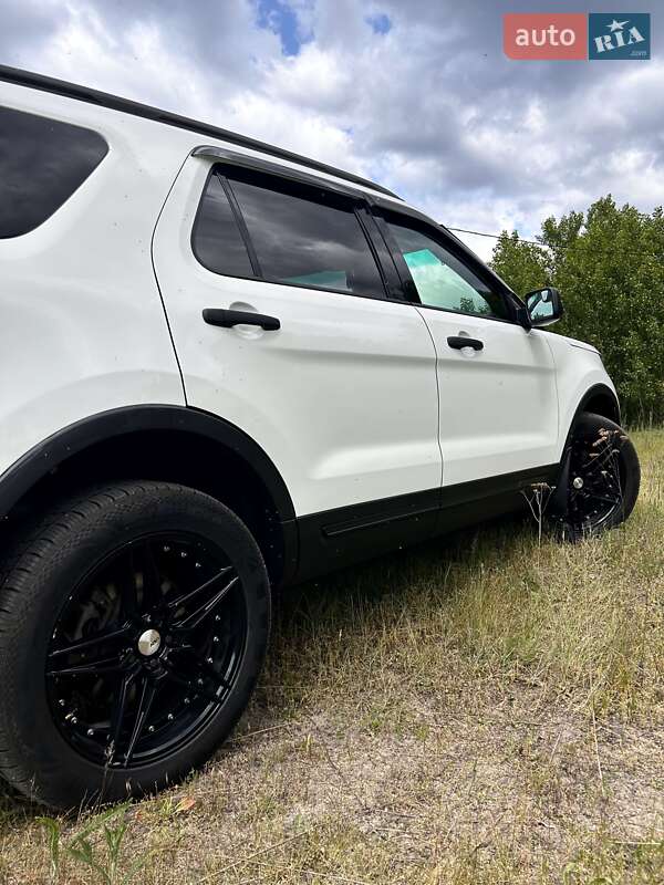 Внедорожник / Кроссовер Ford Explorer 2016 в Броварах