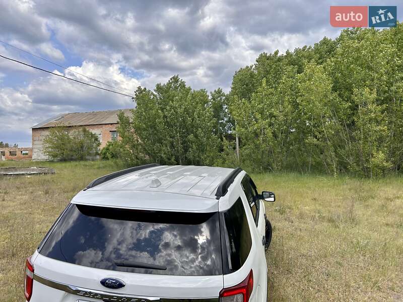 Внедорожник / Кроссовер Ford Explorer 2016 в Броварах