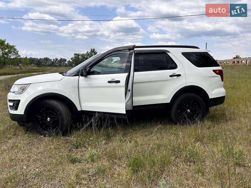 Внедорожник / Кроссовер Ford Explorer 2016 в Броварах