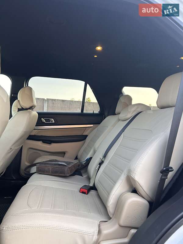 Внедорожник / Кроссовер Ford Explorer 2016 в Броварах