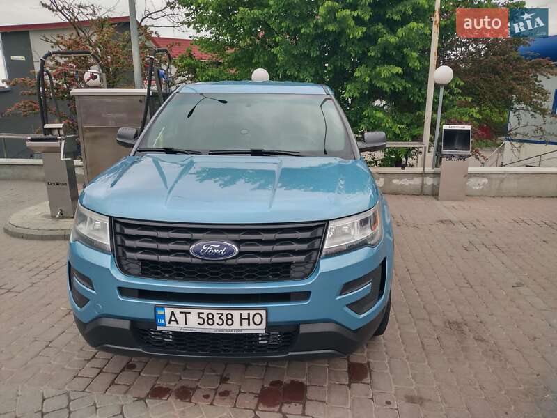 Позашляховик / Кросовер Ford Explorer 2017 в Івано-Франківську