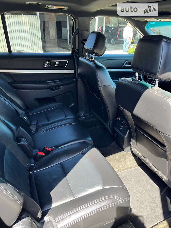Внедорожник / Кроссовер Ford Explorer 2015 в Киеве