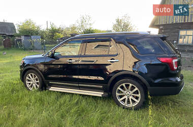 Позашляховик / Кросовер Ford Explorer 2016 в Чернігові Позашляховик / Кросовер Ford Explorer 2016 в Чернігові