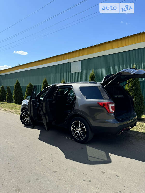 Внедорожник / Кроссовер Ford Explorer 2015 в Киеве
