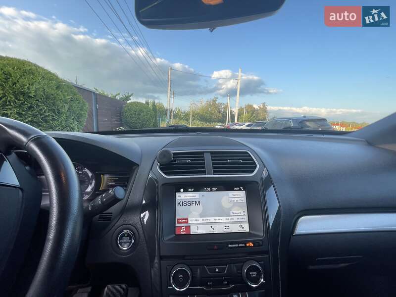 Внедорожник / Кроссовер Ford Explorer 2017 в Киеве