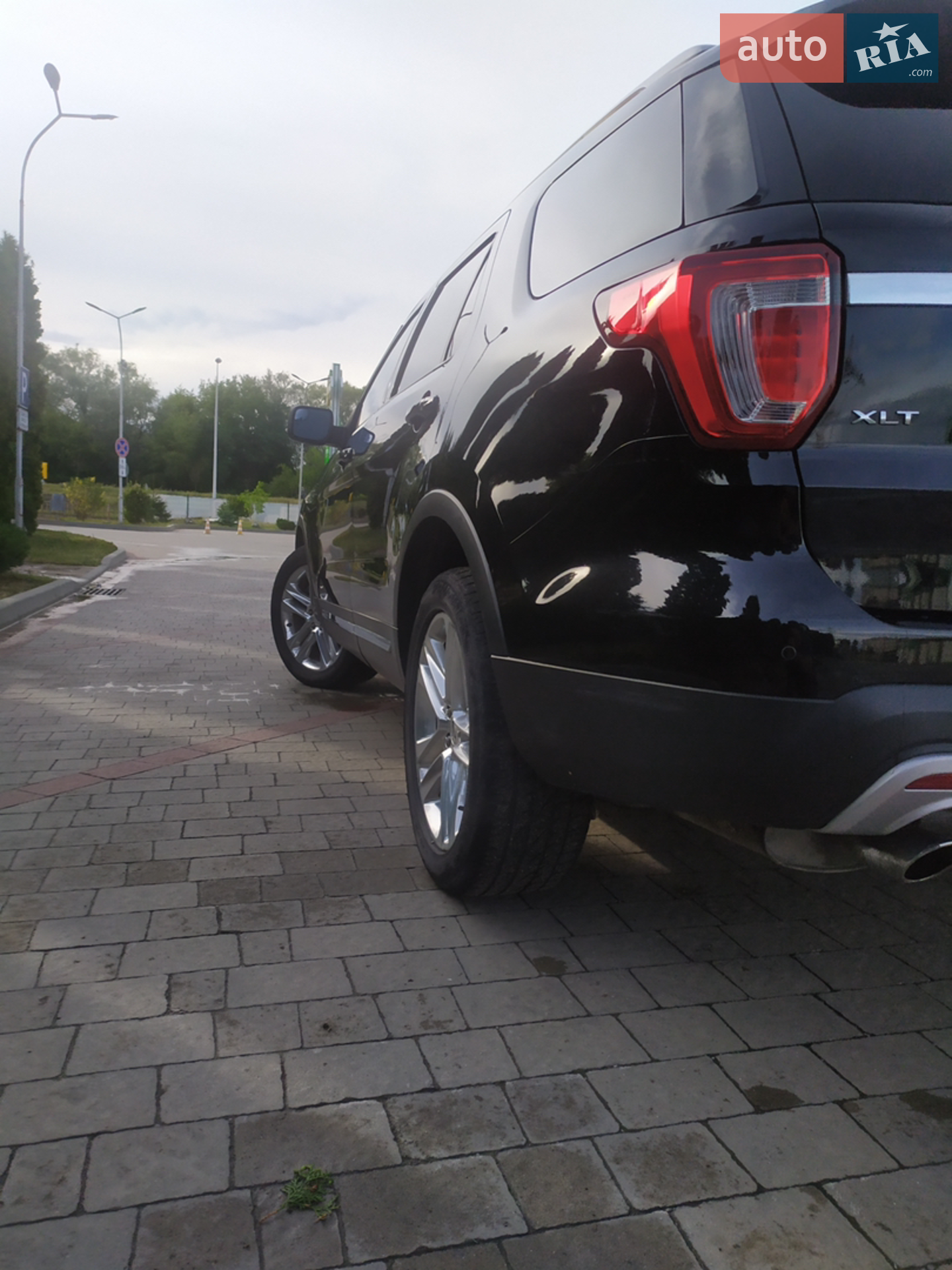 2016 Ford Explorer - мініатюра 17