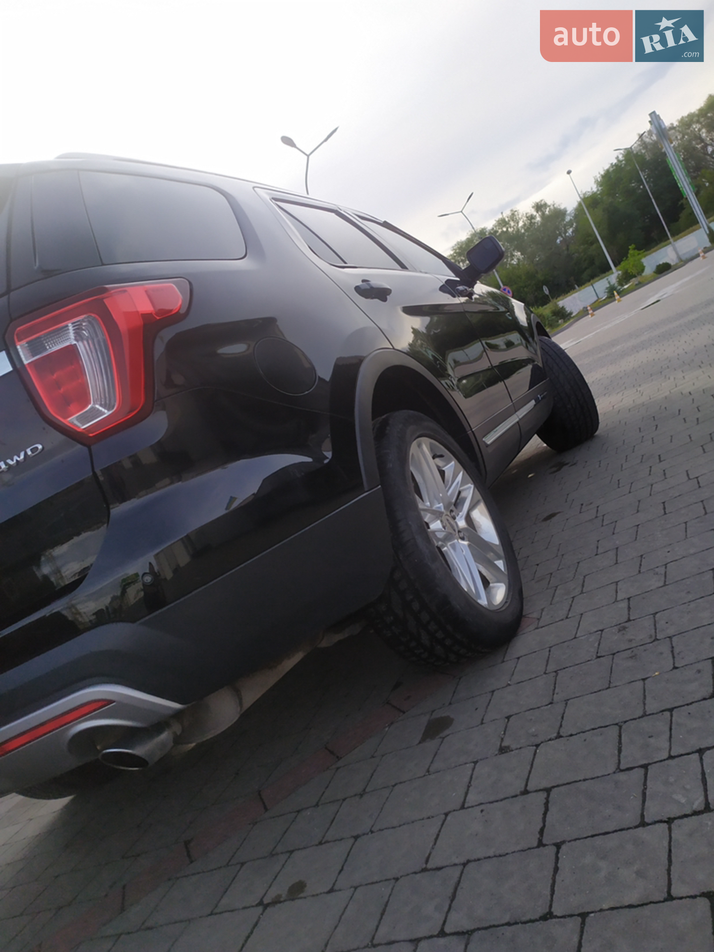 2016 Ford Explorer - мініатюра 16