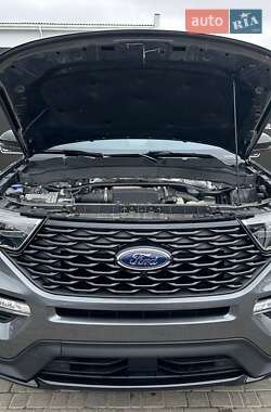 Внедорожник / Кроссовер Ford Explorer 2021 в 