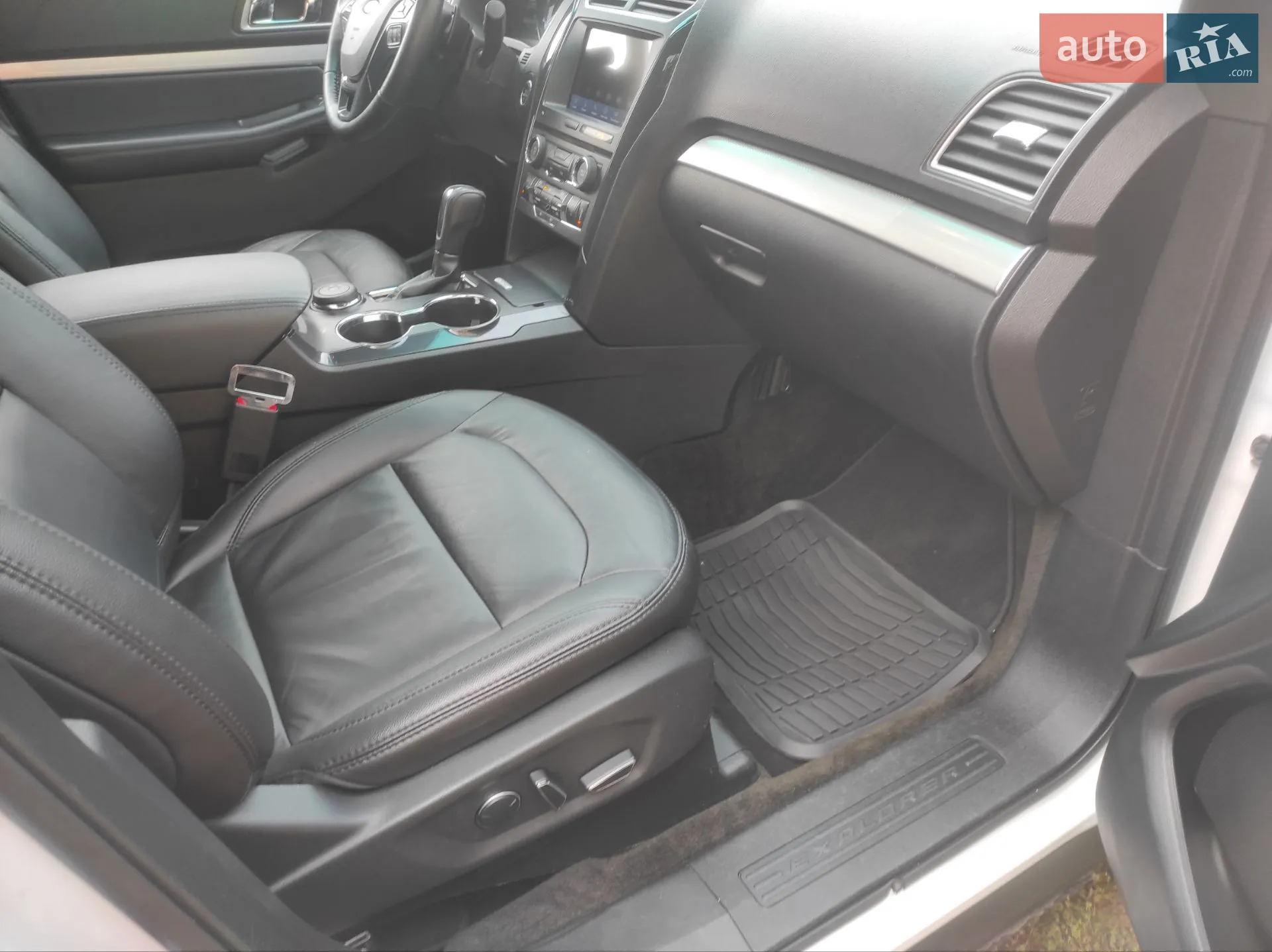 2017 Ford Explorer - мініатюра 21