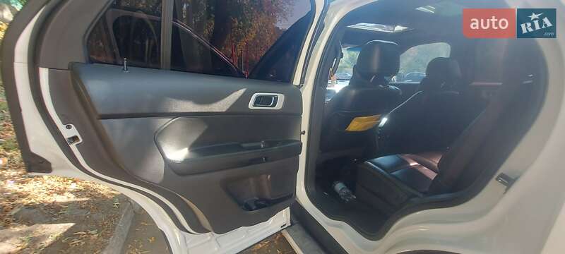 Внедорожник / Кроссовер Ford Explorer 2013 в Первомайске