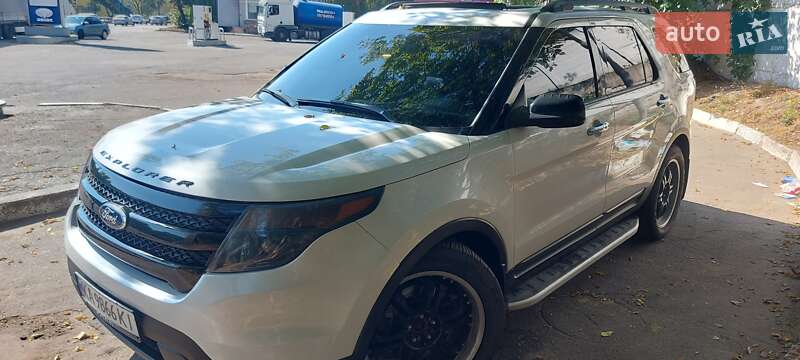 Внедорожник / Кроссовер Ford Explorer 2013 в Первомайске