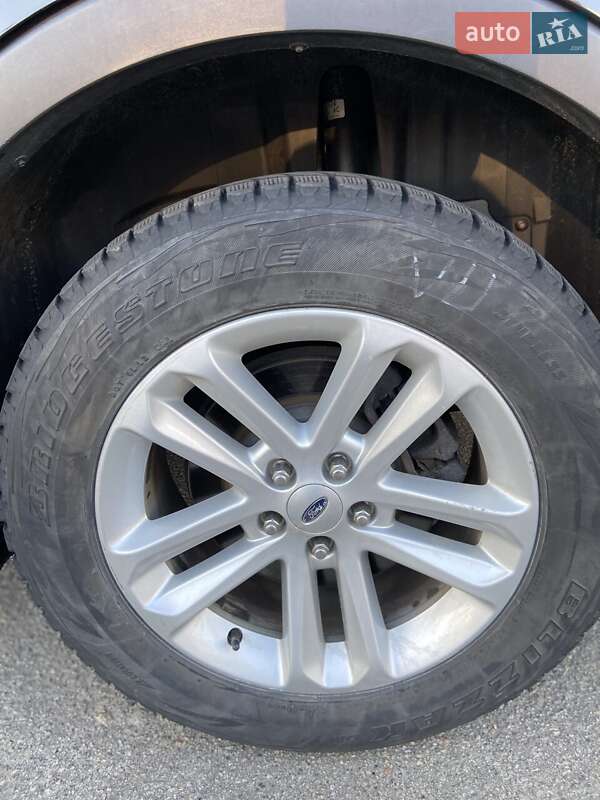 Позашляховик / Кросовер Ford Explorer 2017 в Києві