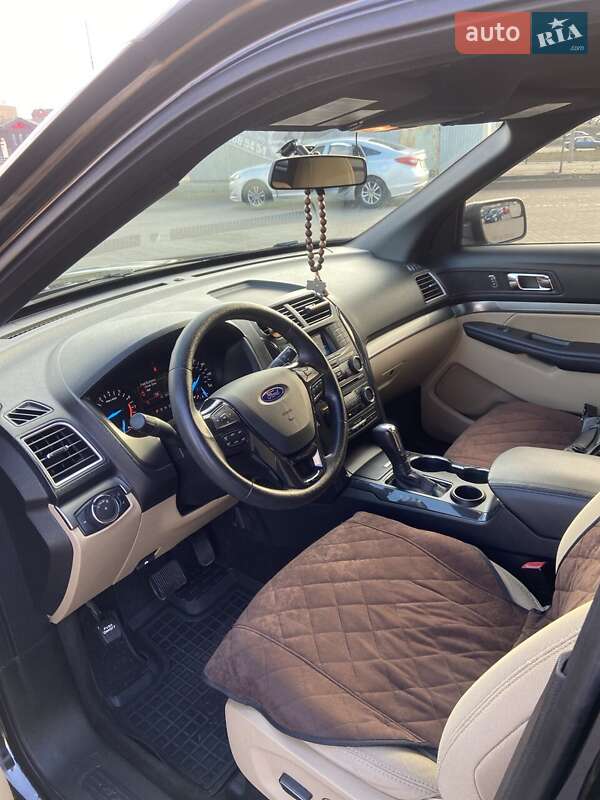 Позашляховик / Кросовер Ford Explorer 2017 в Києві