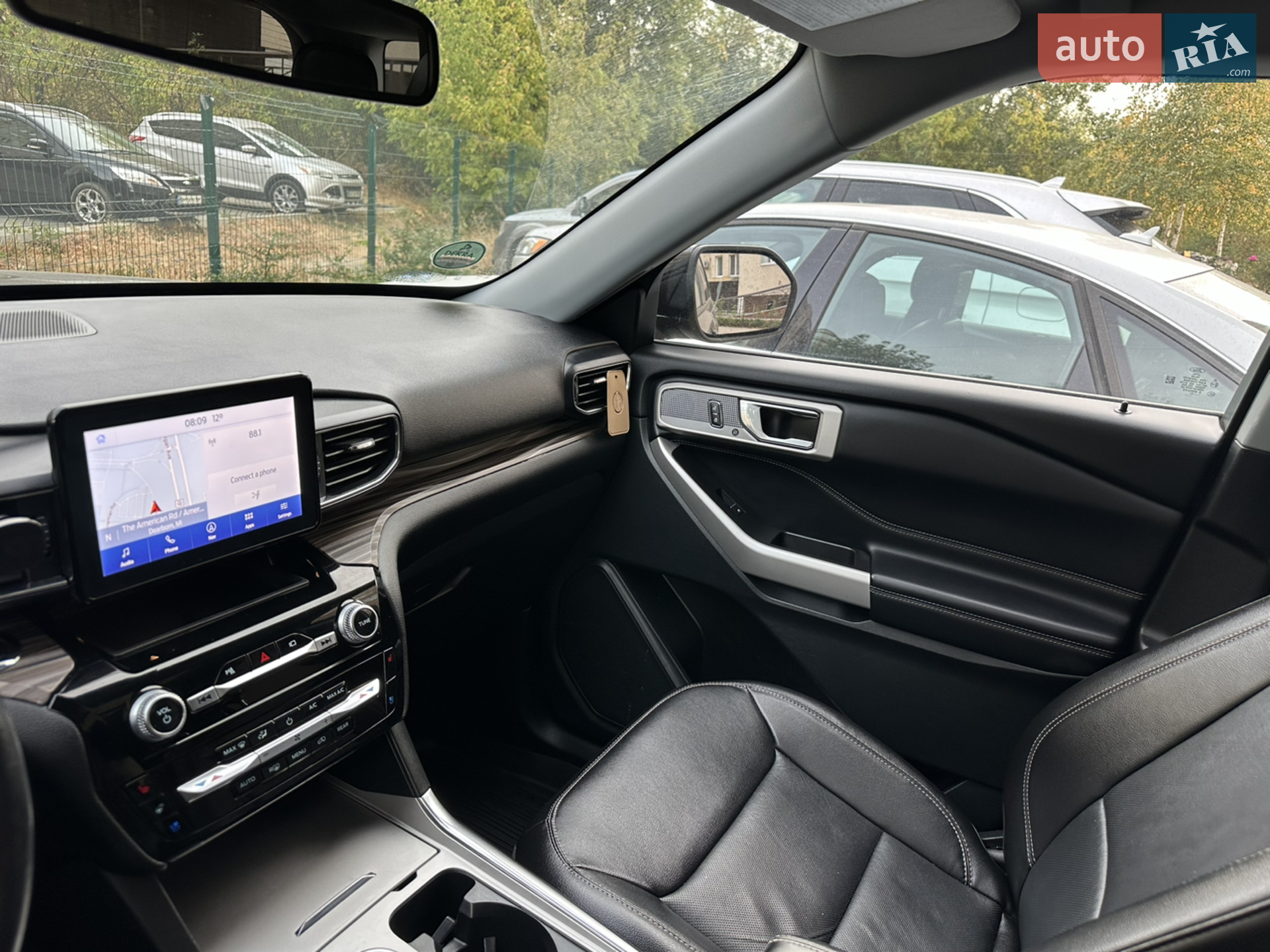 2021 Ford Explorer - мініатюра 21