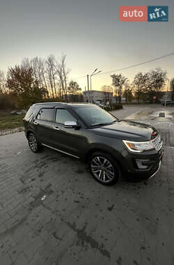 Внедорожник / Кроссовер Ford Explorer 2017 в 
