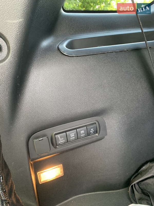 Позашляховик / Кросовер Ford Explorer 2017 в Києві фото 24 Позашляховик / Кросовер Ford Explorer 2017 в Києві