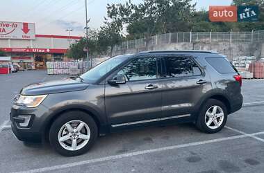 Позашляховик / Кросовер Ford Explorer 2017 в 