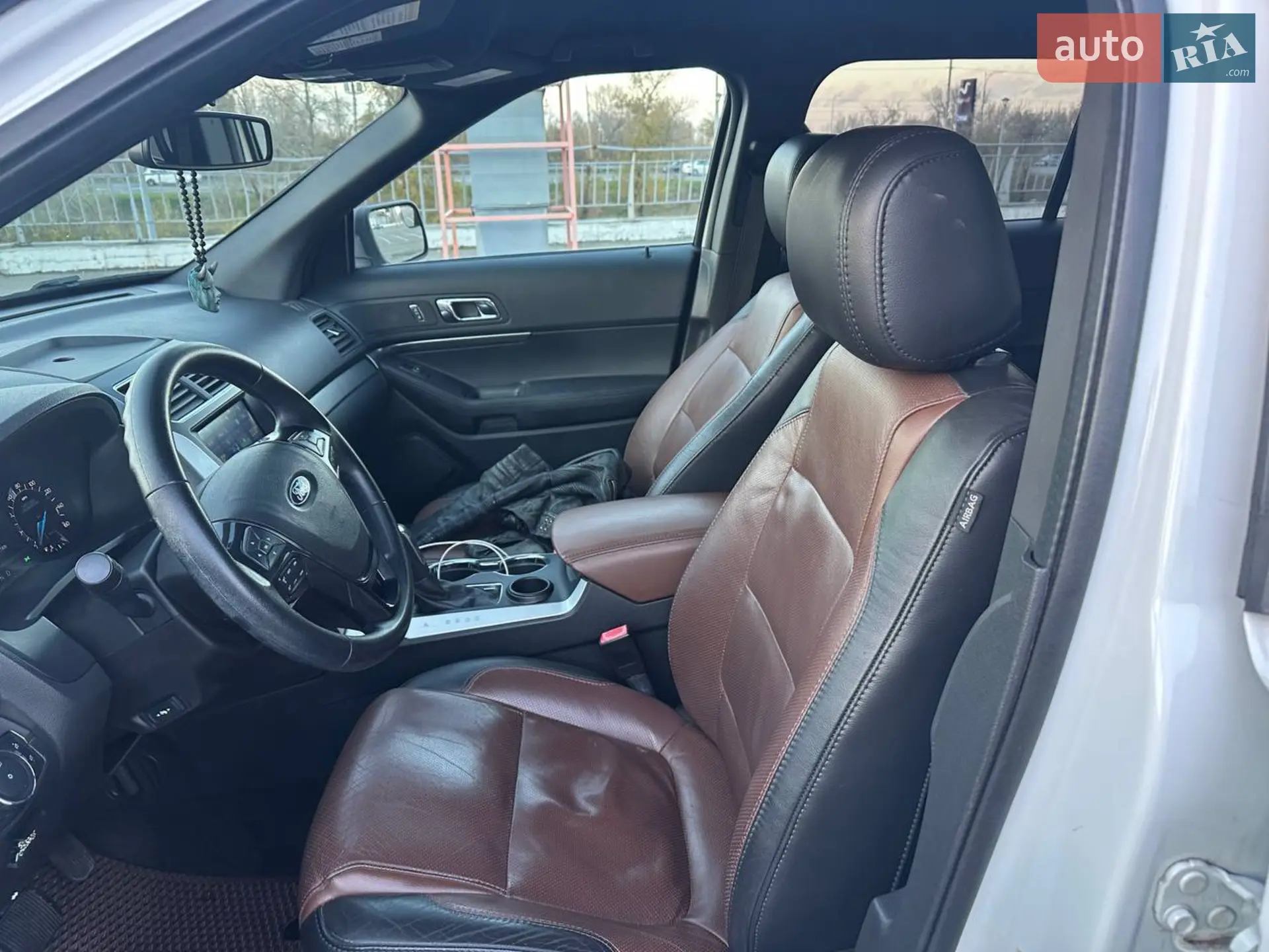 2017 Ford Explorer - мініатюра 12