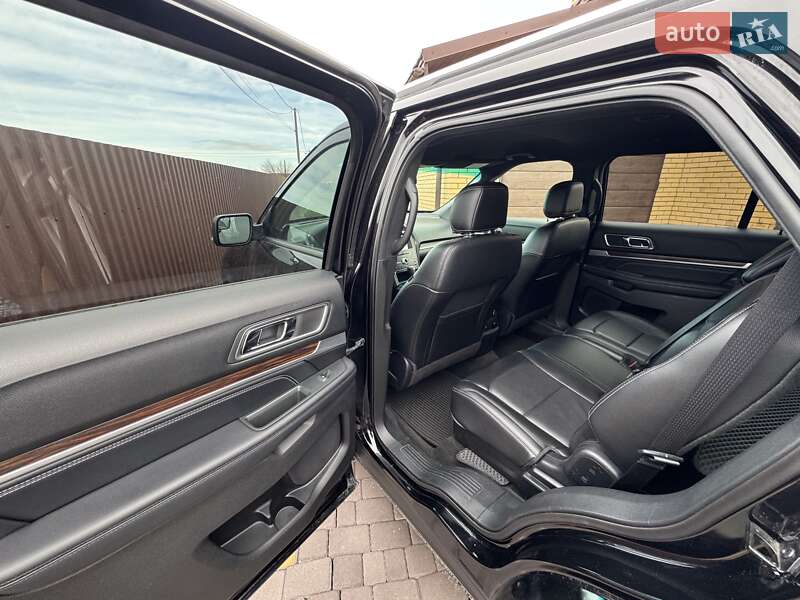 Позашляховик / Кросовер Ford Explorer 2016 в Хмельницькому