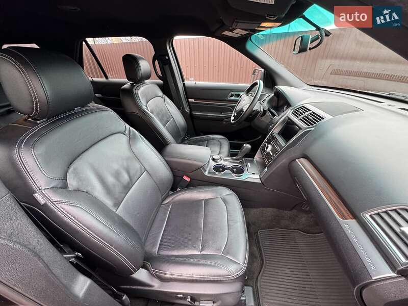 Позашляховик / Кросовер Ford Explorer 2016 в Хмельницькому