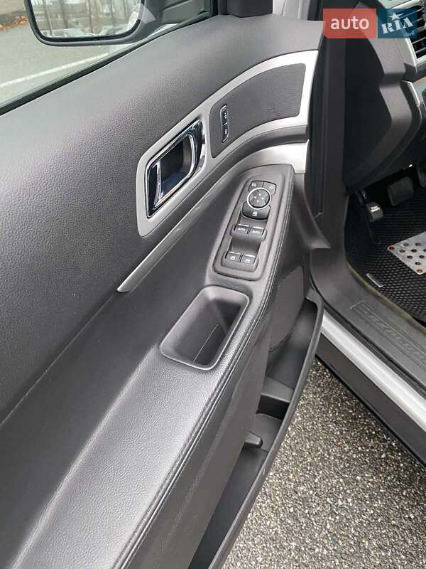 Внедорожник / Кроссовер Ford Explorer 2015 в Киеве