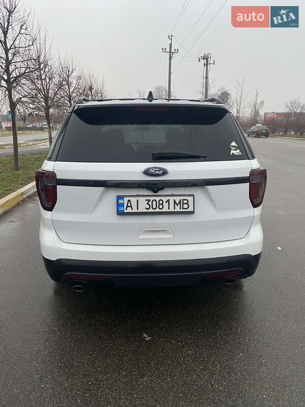 Позашляховик / Кросовер Ford Explorer 2015 в Києві