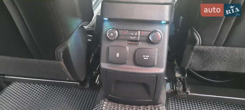 Позашляховик / Кросовер Ford Explorer 2016 в Острозі