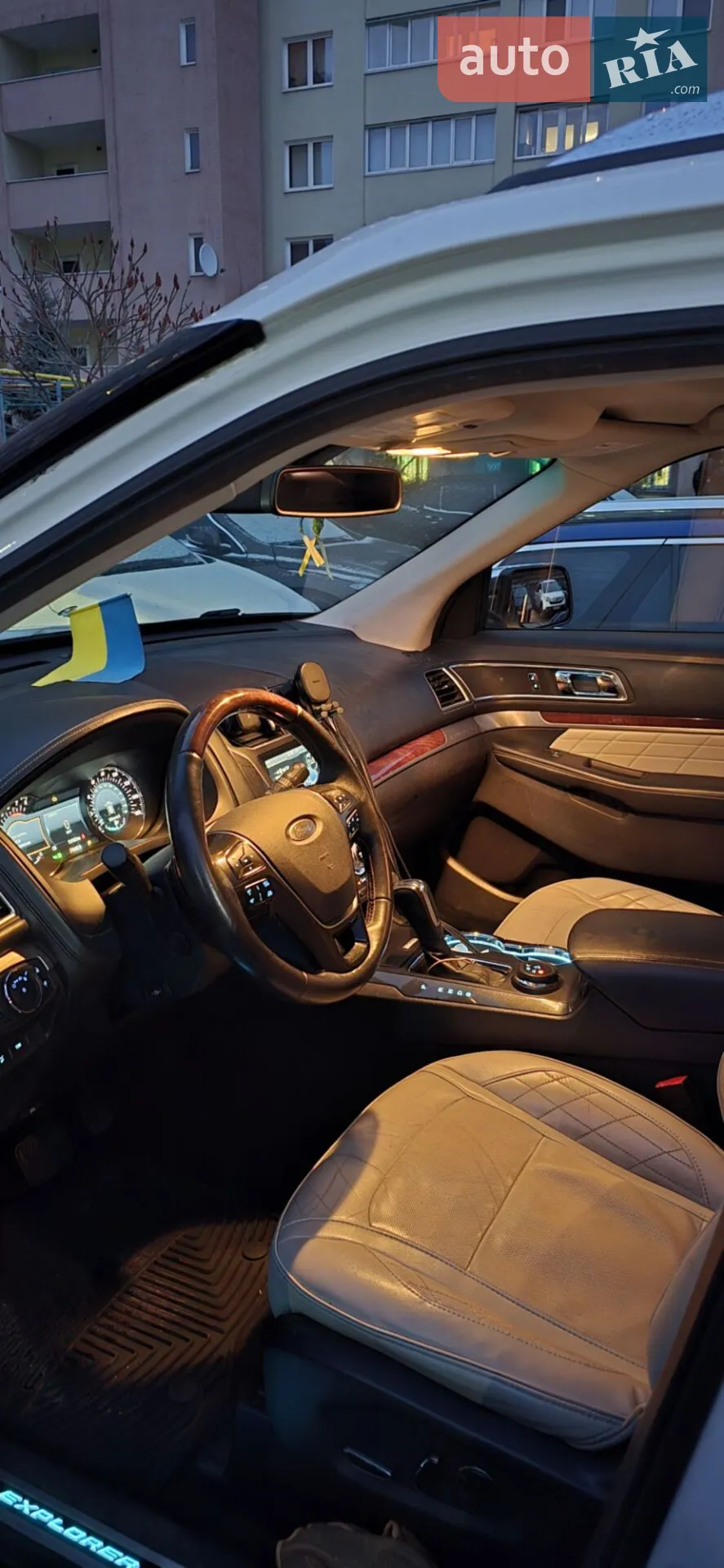 2015 Ford Explorer - мініатюра 8