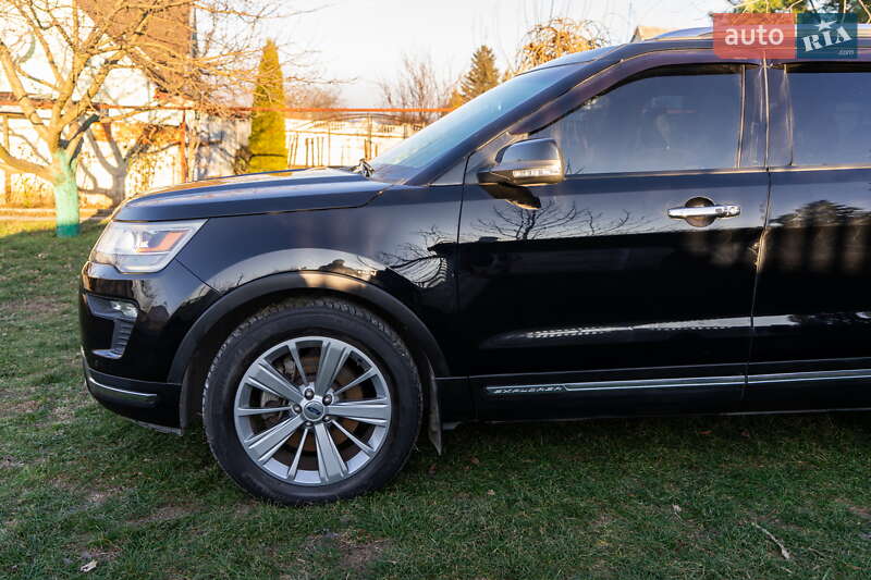 Внедорожник / Кроссовер Ford Explorer 2017 в Верхнеднепровске