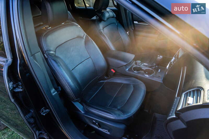 Внедорожник / Кроссовер Ford Explorer 2017 в Верхнеднепровске