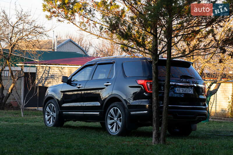 Внедорожник / Кроссовер Ford Explorer 2017 в Верхнеднепровске